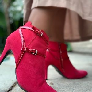 High heel shoes
